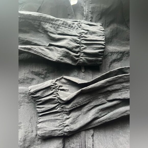 Lululemon Clear Intention Rain Jacket Black Size 6 - Picture 6 of 6